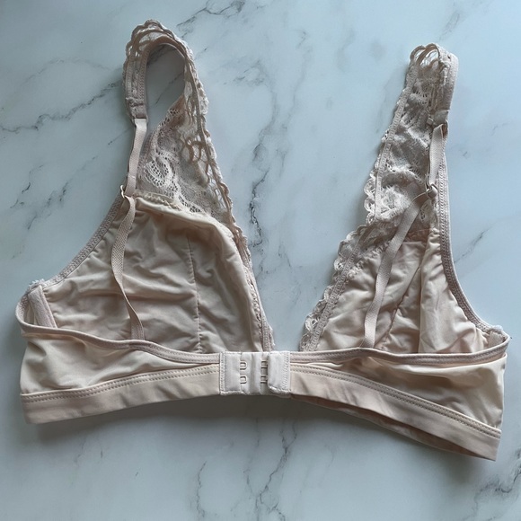 Xhilaration cream colored bralette - Picture 2 of 4